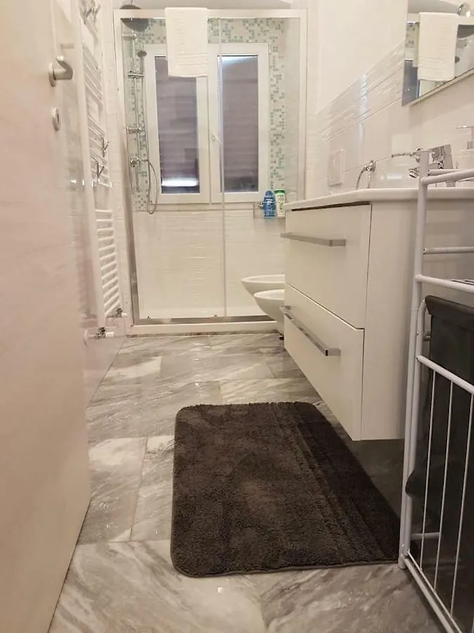 Rina'S House La Spezia Apartment 0*,